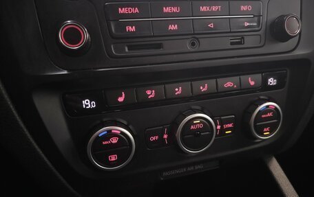 Volkswagen Jetta VI, 2014 год, 740 000 рублей, 12 фотография