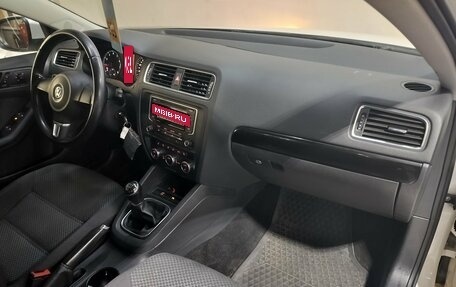 Volkswagen Jetta VI, 2014 год, 740 000 рублей, 10 фотография