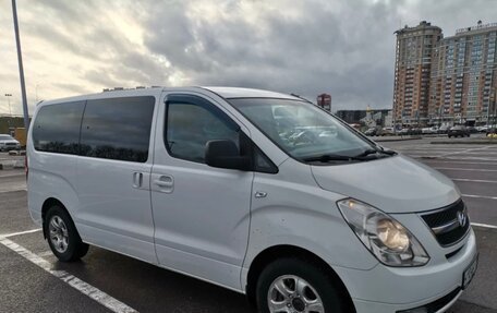 Hyundai Grand Starex Grand Starex I рестайлинг 2, 2014 год, 1 800 000 рублей, 1 фотография