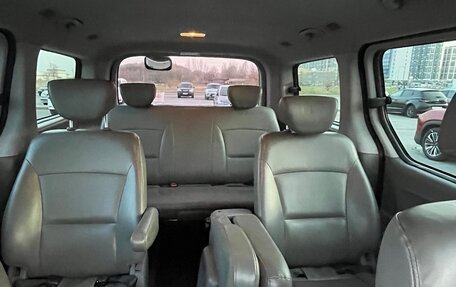 Hyundai Grand Starex Grand Starex I рестайлинг 2, 2014 год, 1 800 000 рублей, 8 фотография