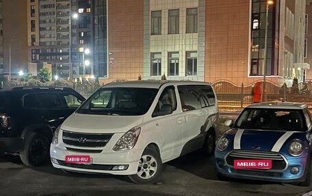 Hyundai Grand Starex Grand Starex I рестайлинг 2, 2014 год, 1 800 000 рублей, 4 фотография