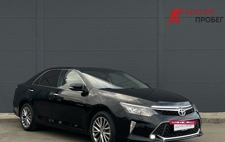 Toyota Camry, 2017 год, 2 100 000 рублей, 3 фотография