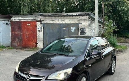 Opel Astra J, 2014 год, 1 025 000 рублей, 2 фотография
