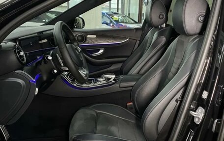 Mercedes-Benz E-Класс, 2017 год, 2 500 000 рублей, 5 фотография