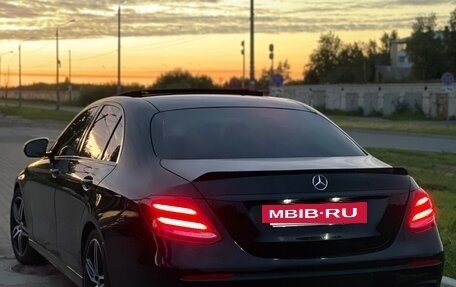 Mercedes-Benz E-Класс, 2017 год, 2 500 000 рублей, 2 фотография