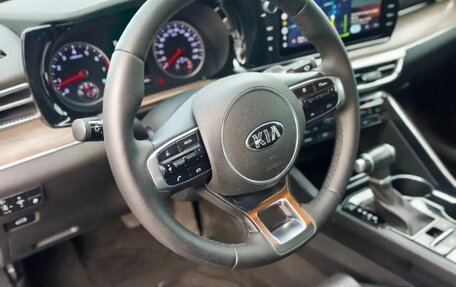 KIA K5, 2020 год, 2 240 000 рублей, 25 фотография