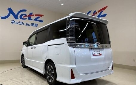 Toyota Voxy III, 2021 год, 1 864 009 рублей, 6 фотография