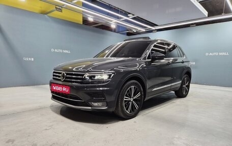 Volkswagen Tiguan II, 2019 год, 2 490 000 рублей, 1 фотография