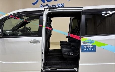 Toyota Voxy III, 2021 год, 1 864 009 рублей, 21 фотография