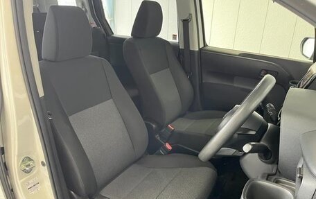 Toyota Sienta, 2023 год, 1 264 009 рублей, 8 фотография