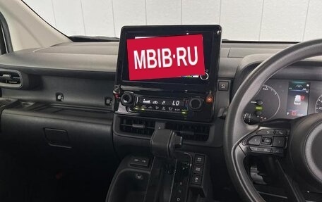 Toyota Sienta, 2023 год, 1 264 009 рублей, 9 фотография