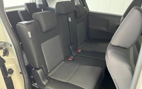 Toyota Sienta, 2023 год, 1 264 009 рублей, 18 фотография