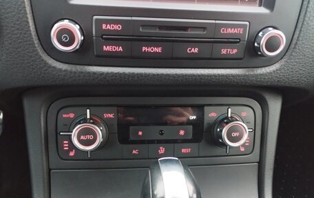 Volkswagen Touareg III, 2012 год, 1 700 000 рублей, 24 фотография