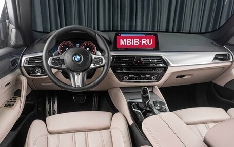 BMW 5 серия, 2018 год, 3 749 000 рублей, 18 фотография