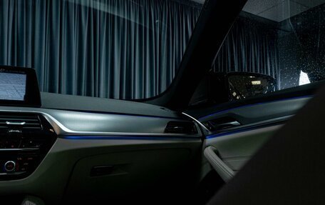 BMW 5 серия, 2018 год, 3 749 000 рублей, 39 фотография
