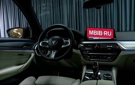 BMW 5 серия, 2018 год, 3 749 000 рублей, 38 фотография