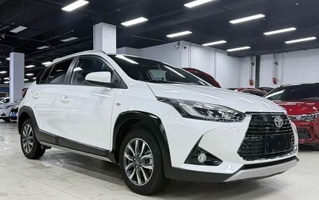 Toyota Yaris XP150 рестайлинг, 2022 год, 1 170 000 рублей, 1 фотография
