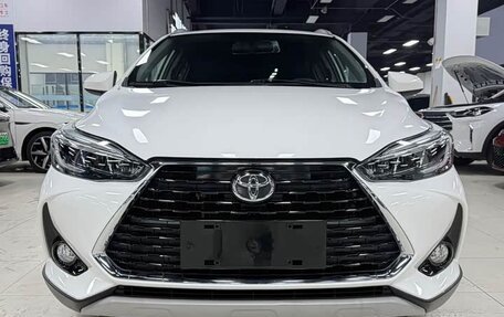 Toyota Yaris XP150 рестайлинг, 2022 год, 1 170 000 рублей, 2 фотография