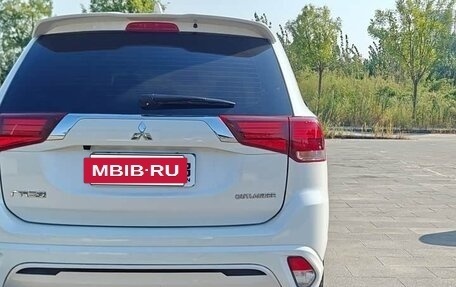 Mitsubishi Outlander III рестайлинг 3, 2022 год, 1 870 008 рублей, 7 фотография