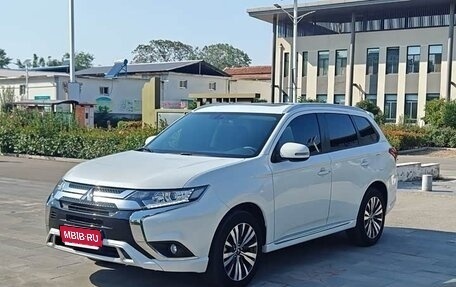 Mitsubishi Outlander III рестайлинг 3, 2022 год, 1 870 008 рублей, 1 фотография