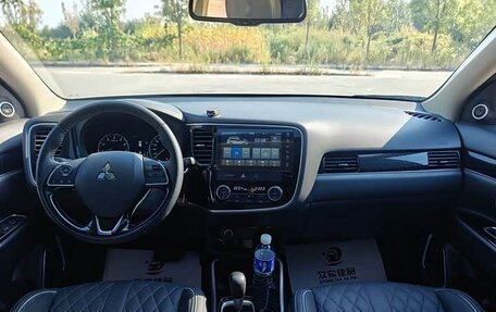 Mitsubishi Outlander III рестайлинг 3, 2022 год, 1 870 008 рублей, 16 фотография