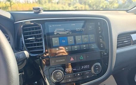 Mitsubishi Outlander III рестайлинг 3, 2022 год, 1 870 008 рублей, 17 фотография