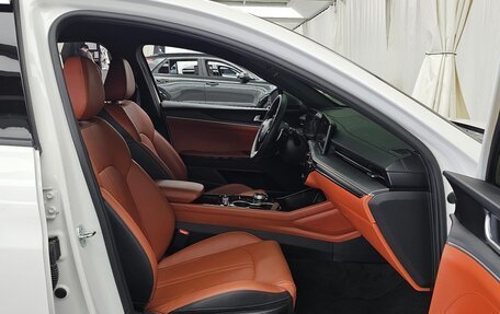 KIA K5, 2022 год, 2 420 000 рублей, 6 фотография