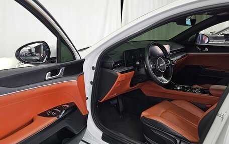 KIA K5, 2022 год, 2 420 000 рублей, 11 фотография