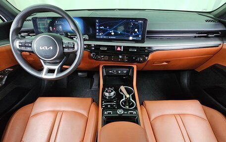 KIA K5, 2022 год, 2 420 000 рублей, 13 фотография