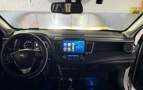 Toyota RAV4, 2017 год, 2 350 000 рублей, 13 фотография