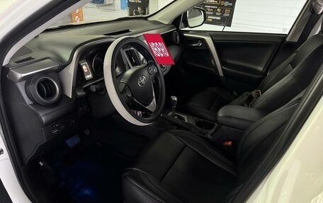 Toyota RAV4, 2017 год, 2 350 000 рублей, 11 фотография