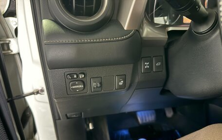 Toyota RAV4, 2017 год, 2 350 000 рублей, 16 фотография