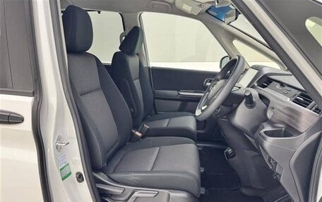 Honda Freed II, 2023 год, 1 200 000 рублей, 15 фотография
