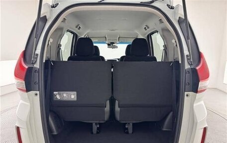 Honda Freed II, 2023 год, 1 200 000 рублей, 14 фотография