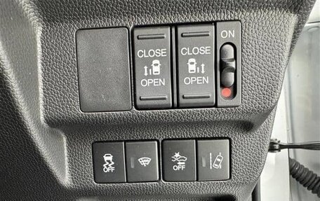Honda Freed II, 2023 год, 1 200 000 рублей, 20 фотография