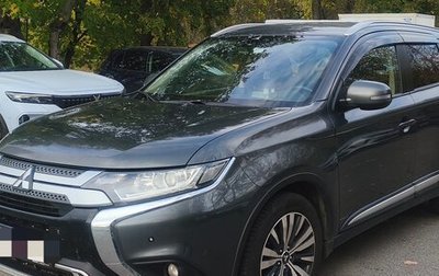 Mitsubishi Outlander III рестайлинг 3, 2020 год, 2 100 000 рублей, 1 фотография
