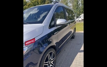 Mercedes-Benz V-Класс, 2019 год, 5 200 000 рублей, 3 фотография