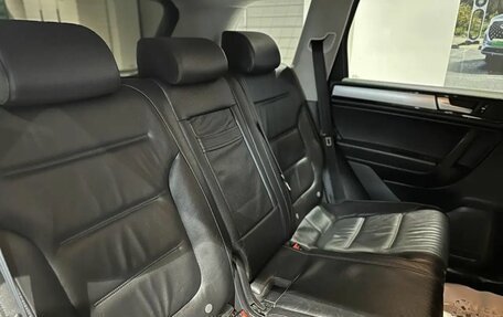 Volkswagen Touareg III, 2011 год, 1 795 000 рублей, 14 фотография