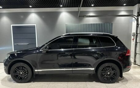 Volkswagen Touareg III, 2011 год, 1 795 000 рублей, 2 фотография