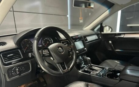 Volkswagen Touareg III, 2011 год, 1 795 000 рублей, 15 фотография