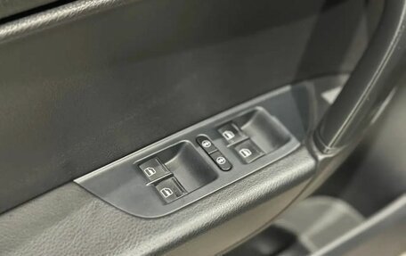 Volkswagen Touareg III, 2011 год, 1 795 000 рублей, 16 фотография