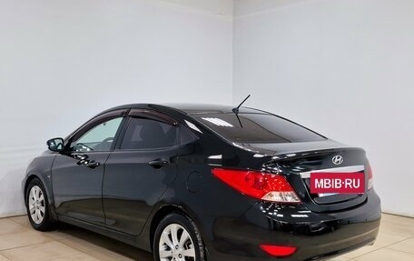 Hyundai Solaris II рестайлинг, 2012 год, 720 000 рублей, 8 фотография