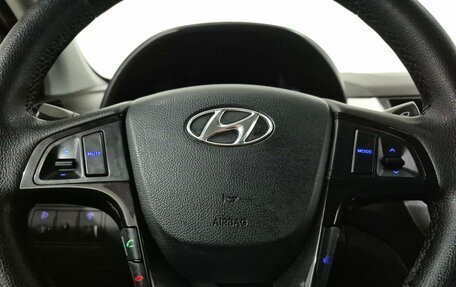 Hyundai Solaris II рестайлинг, 2012 год, 720 000 рублей, 24 фотография