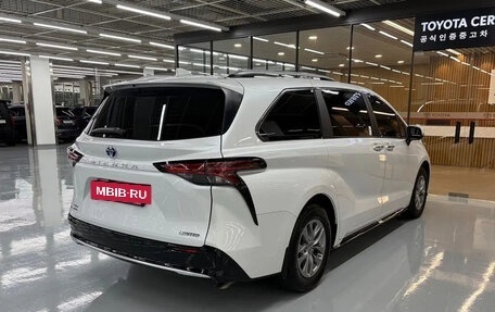Toyota Sienna, 2025 год, 8 678 000 рублей, 2 фотография