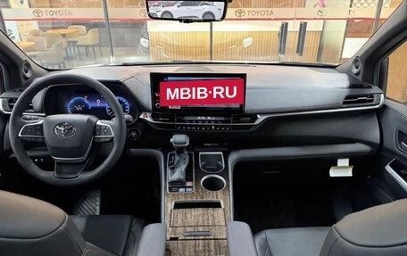 Toyota Sienna, 2025 год, 8 678 000 рублей, 10 фотография