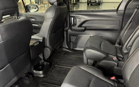 Toyota Sienna, 2025 год, 8 678 000 рублей, 15 фотография