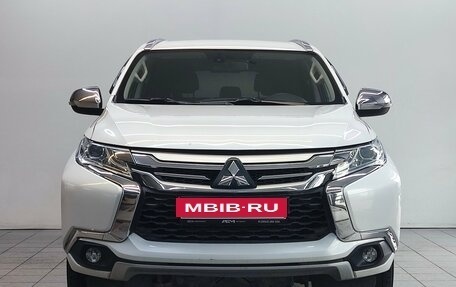 Mitsubishi Pajero Sport III рестайлинг, 2018 год, 2 600 000 рублей, 2 фотография