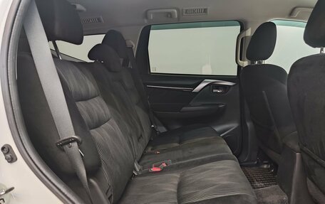 Mitsubishi Pajero Sport III рестайлинг, 2018 год, 2 600 000 рублей, 22 фотография