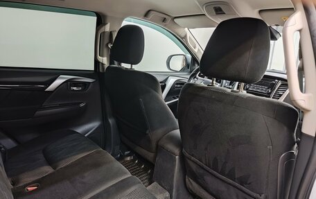 Mitsubishi Pajero Sport III рестайлинг, 2018 год, 2 600 000 рублей, 23 фотография