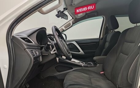 Mitsubishi Pajero Sport III рестайлинг, 2018 год, 2 600 000 рублей, 15 фотография